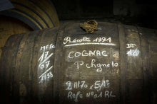 Load image into Gallery viewer, Cognac Deau - Louis Memory
