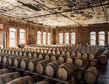 將圖片載入圖庫檢視器 Kings County Distillery - Straight Bourbon
